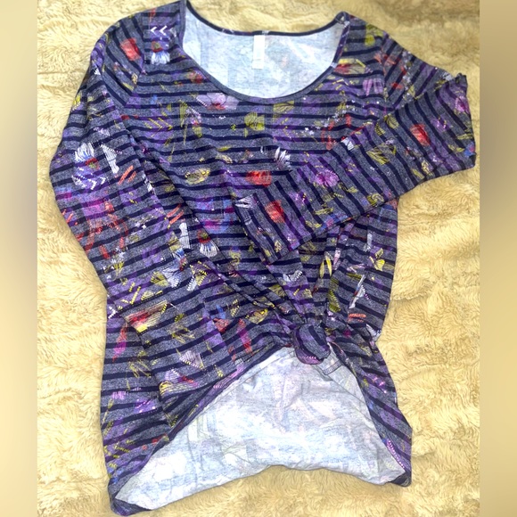 LuLaRoe Randy Tee - Picture 1 of 4